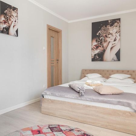 Venezia Studio Apartment Oradea Eksteriør bilde