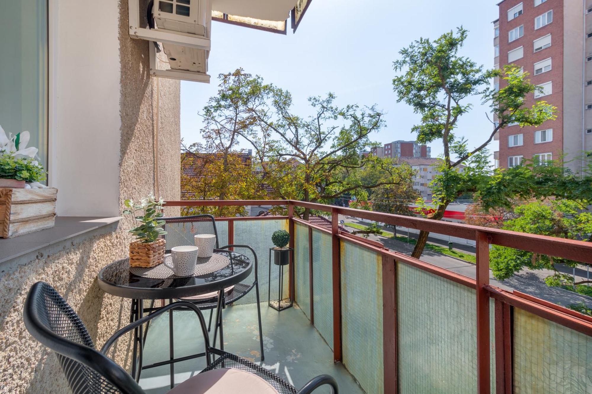 Venezia Studio Apartment Oradea Eksteriør bilde